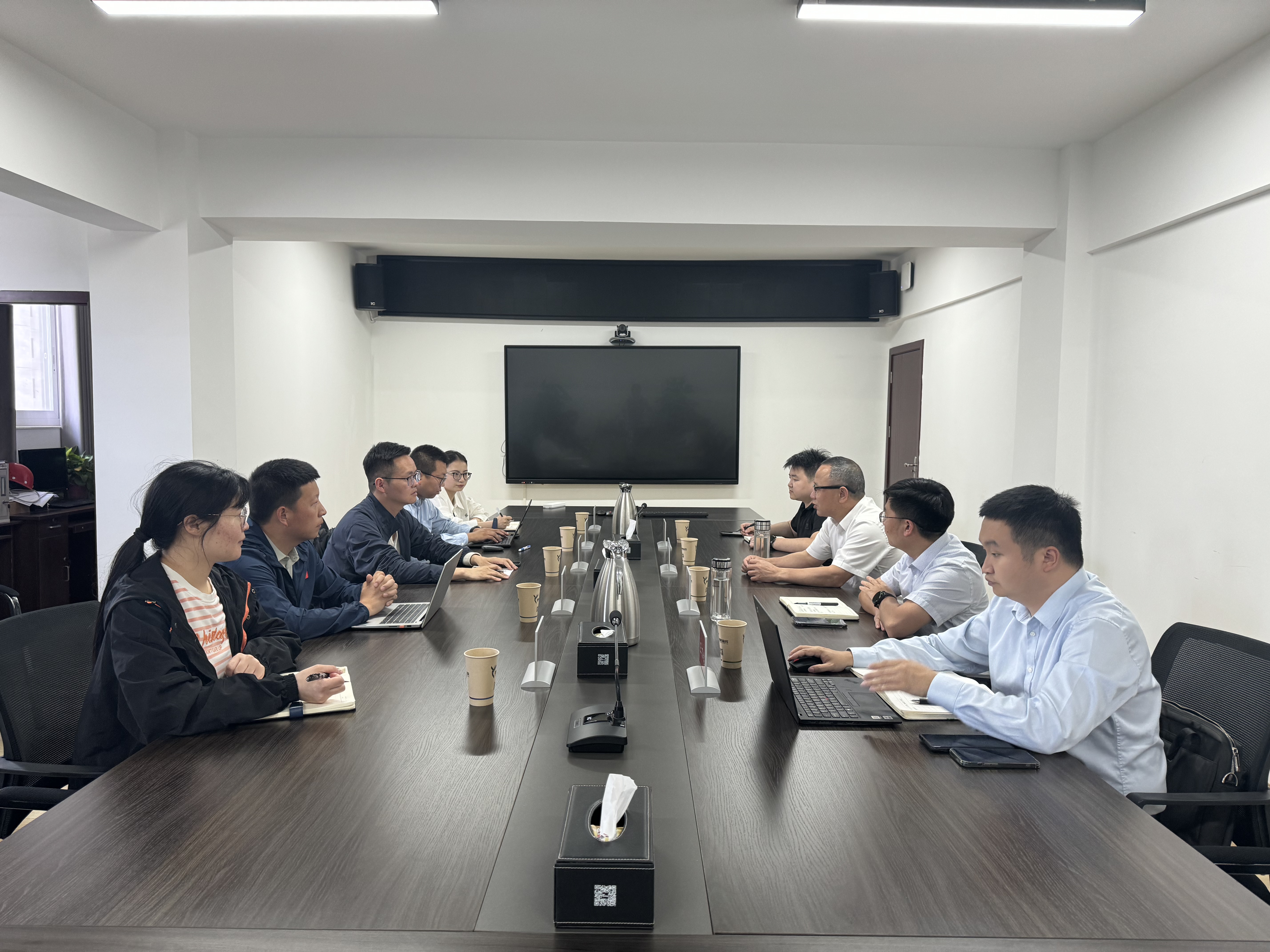 我院与宜宾市数据局、宜宾数字经济产业发展有限公司开展座谈交流